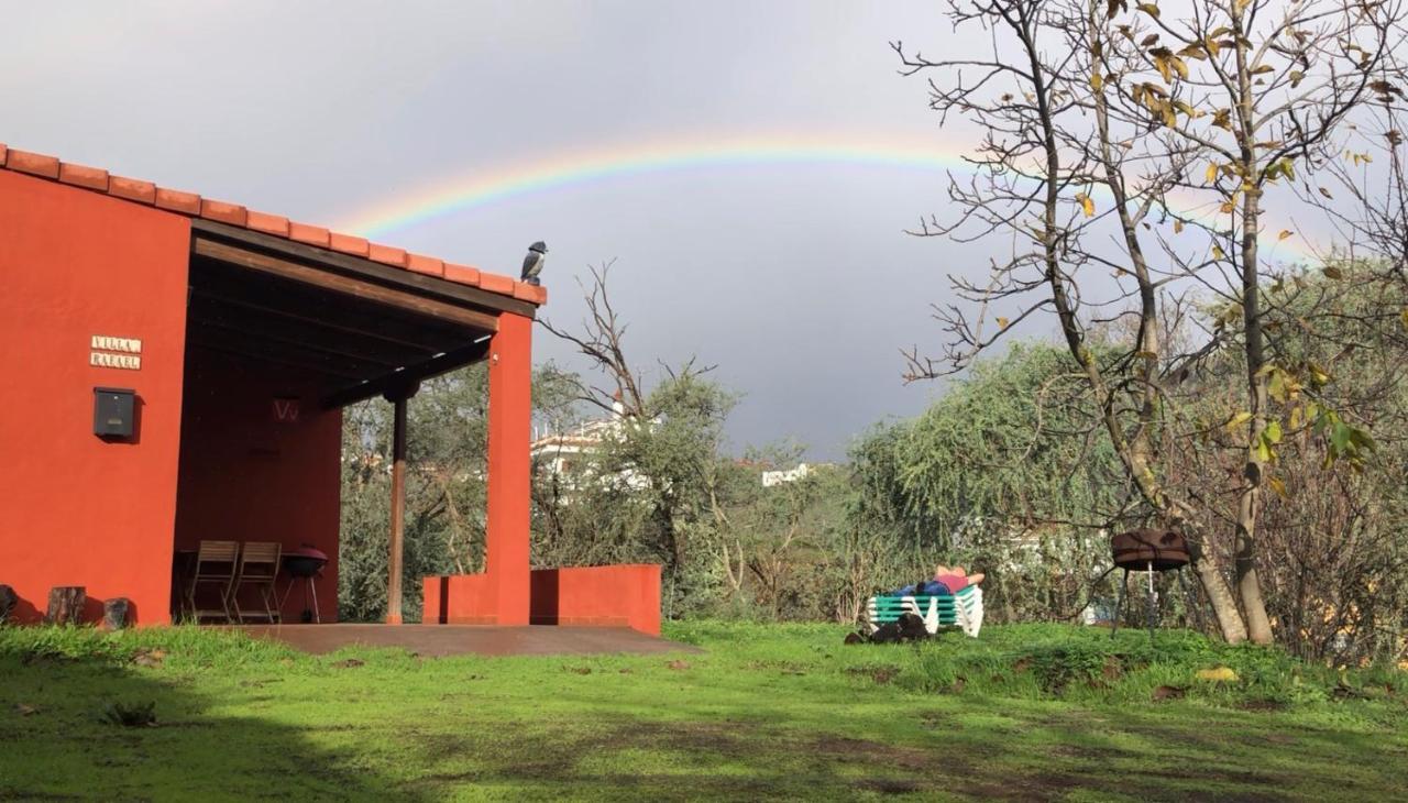 Villa Rafael Vega de San Mateo Exterior photo