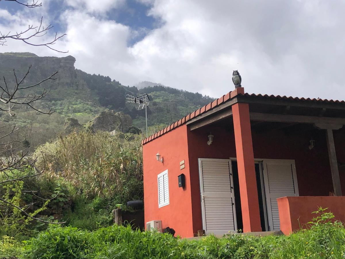 Villa Rafael Vega de San Mateo Exterior photo