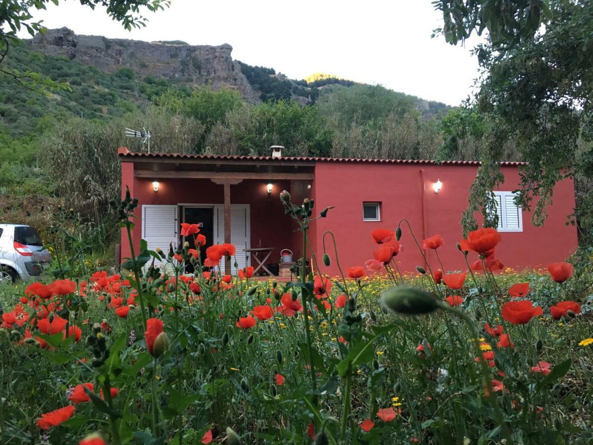 Villa Rafael Vega de San Mateo Exterior photo