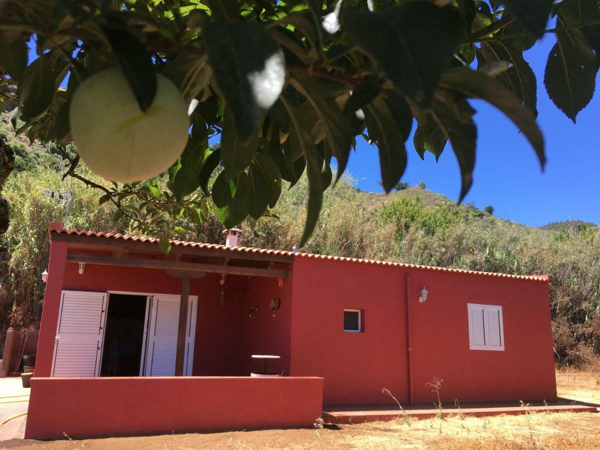 Villa Rafael Vega de San Mateo Exterior photo