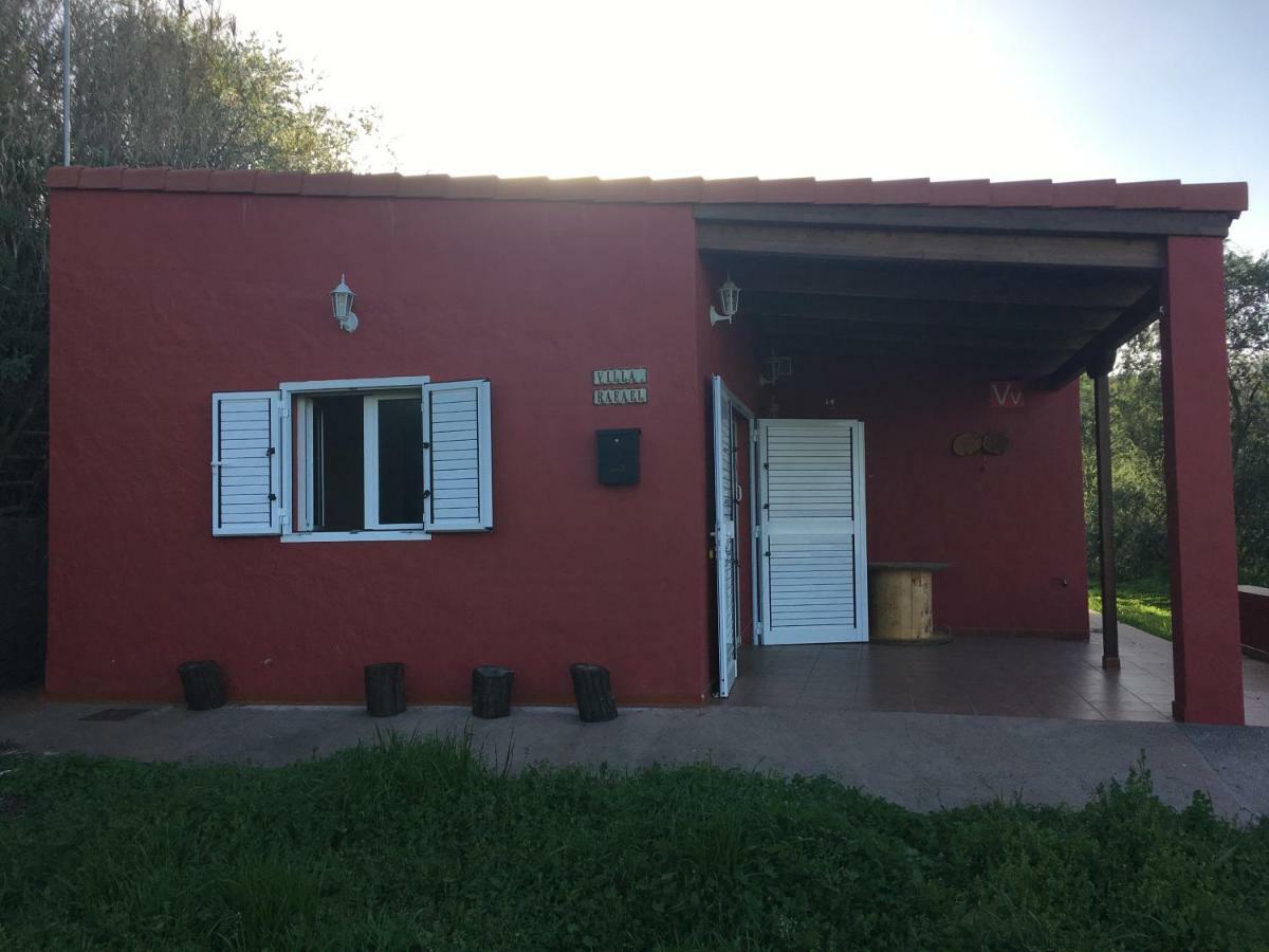 Villa Rafael Vega de San Mateo Exterior photo